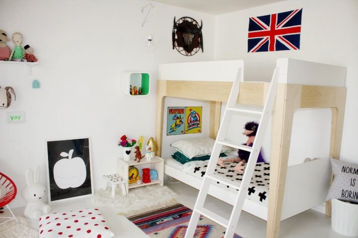 Habitación blanca infantil