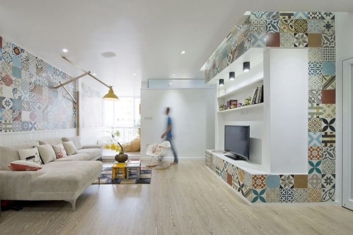 Un apartamento con bladosas hidráulicas