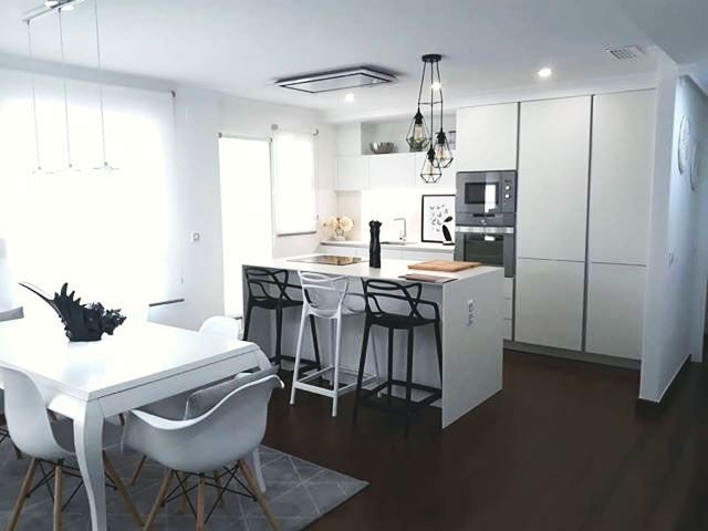 Cocina en blanco y negro