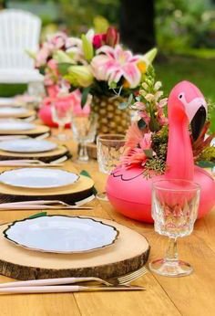 Decoración de mesa para fiesta en la piscina