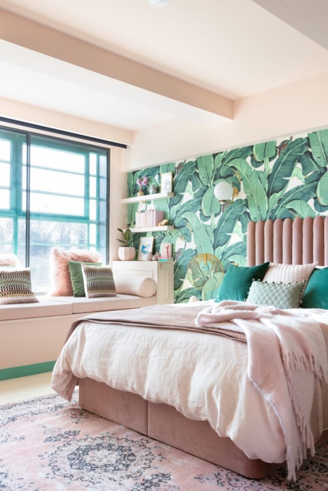 decorar el dormitorio en verde y rosa